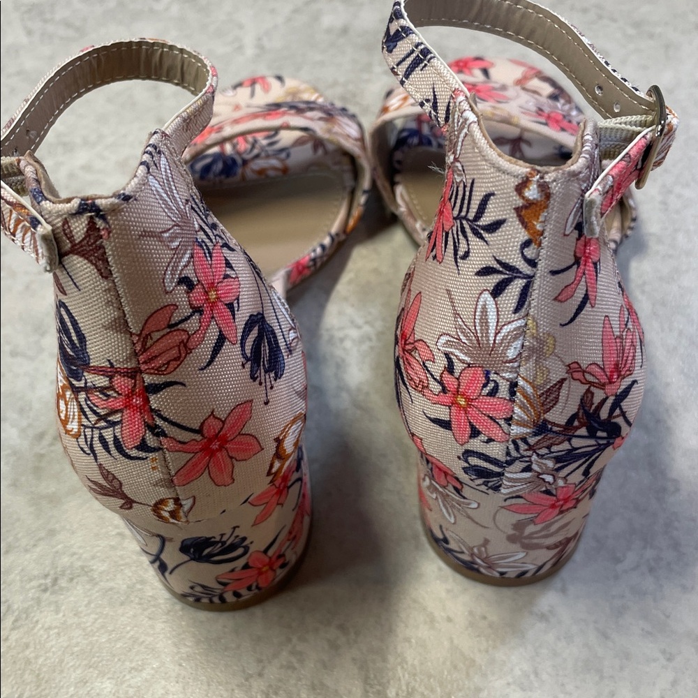 Serra Floral Block Heel Sandals Memory Foam Ankle Strap Heel Size 7 - Picture 4 of 9